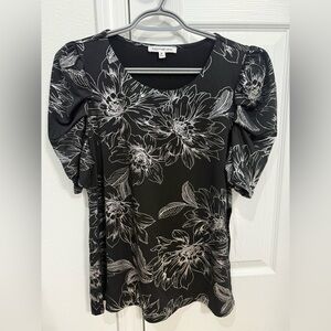 Nwt Perceptions Black and Sliver Floral Blouse